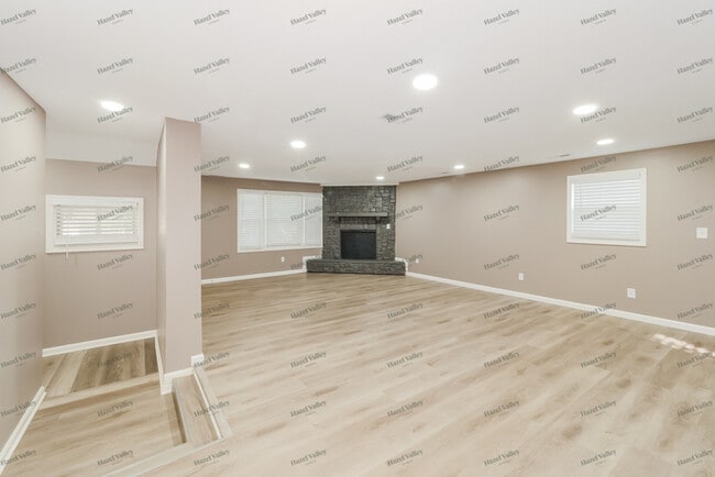 Building Photo - 5513 Hardy Ave