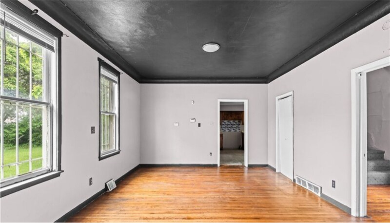 Building Photo - 1617 Buckingham St