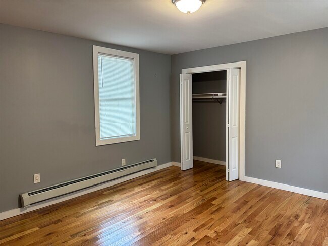 Building Photo - 12 Cator Ave