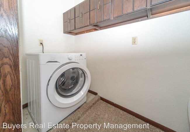 Building Photo - 3 br, 2.5 bath House - 2086 Crataegus Street