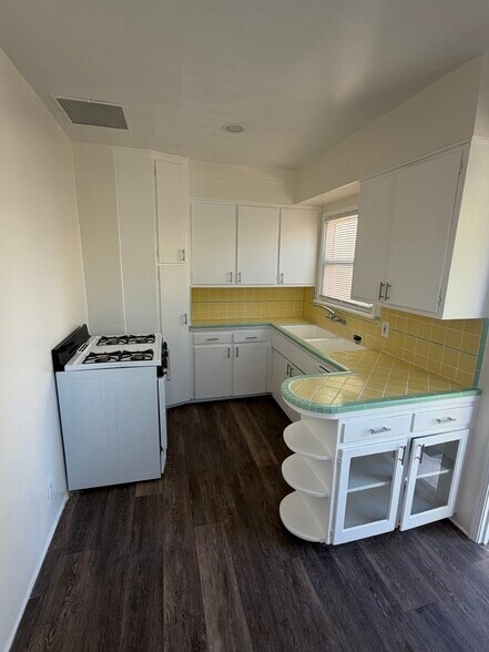 Building Photo - 1783 S Marvin Ave