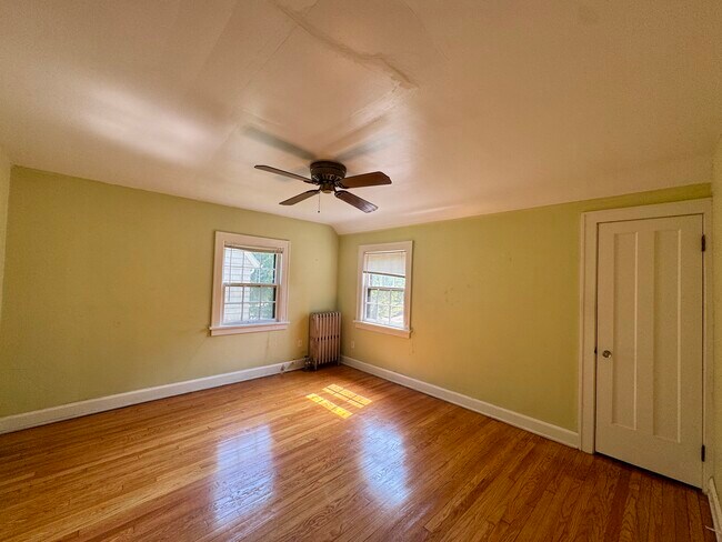 Building Photo - 3403 Dellwood Rd