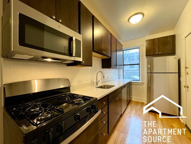 Primary Photo - 1540 N Kedzie Ave