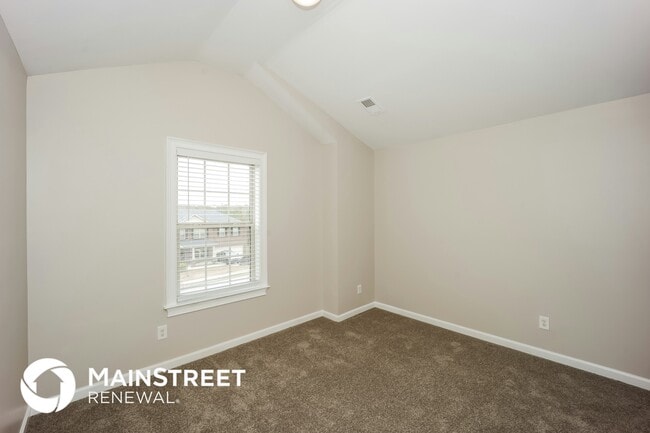Building Photo - 217 Chert Way
