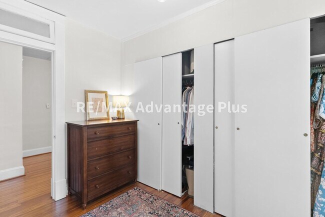 Building Photo - Spacious home located in The Avenues