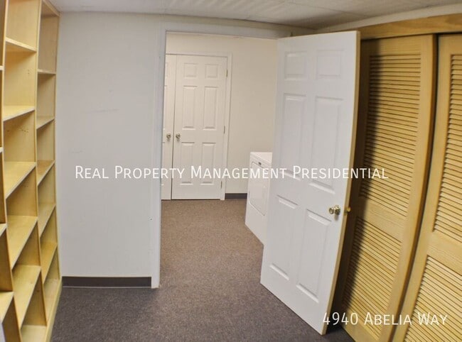 Building Photo - 4940 Abelia Way