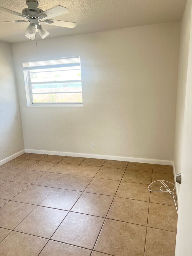 Building Photo - 1540 Blue Heron Blvd