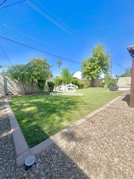 Building Photo - 4707 E Montecito Ave