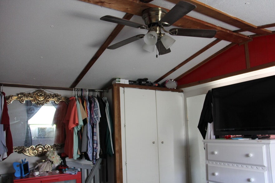 Building Photo - 3851 Spiker Ln