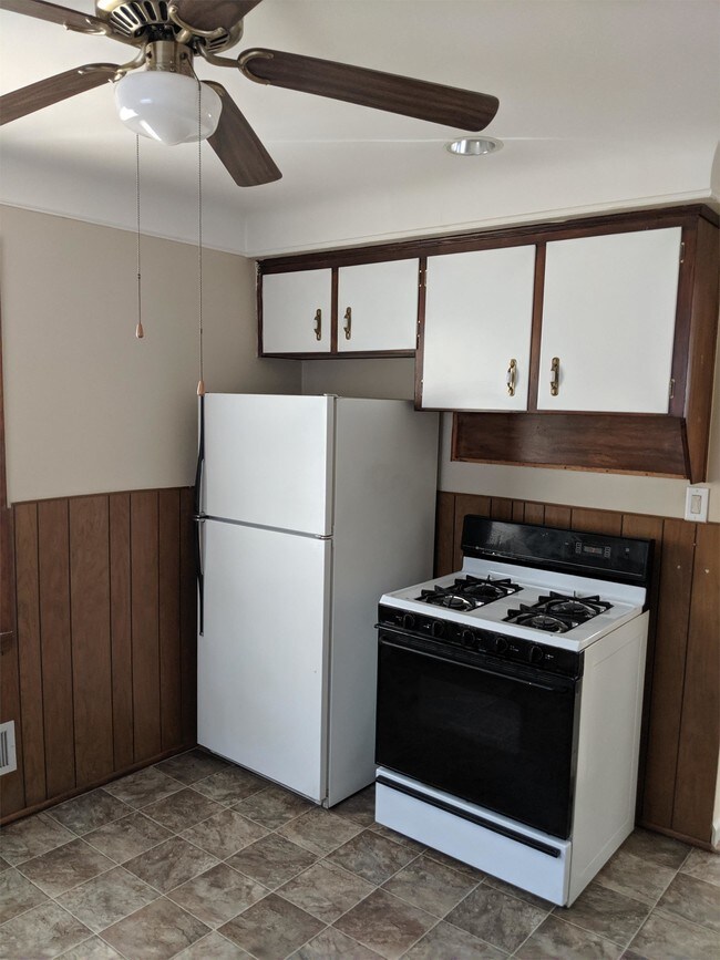 Building Photo - 1862 Warwick Ave