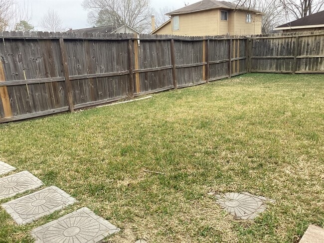 Building Photo - 15831 Bazelbriar Ln