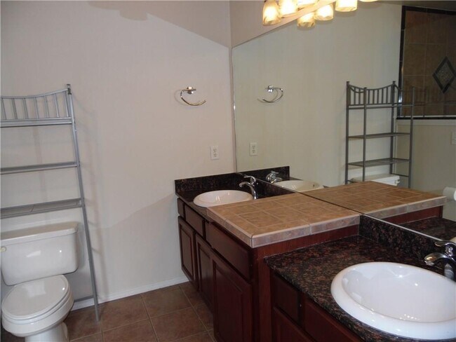 Building Photo - 1908 SW Marquette Rd