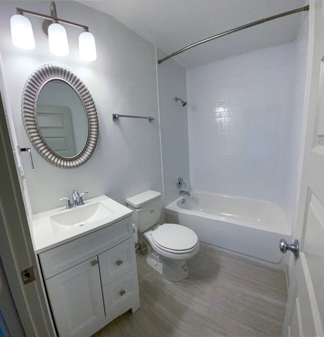 Building Photo - Cecilia Ave A