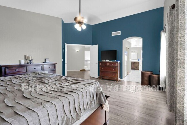 Building Photo - 809 S Lagoon Dr