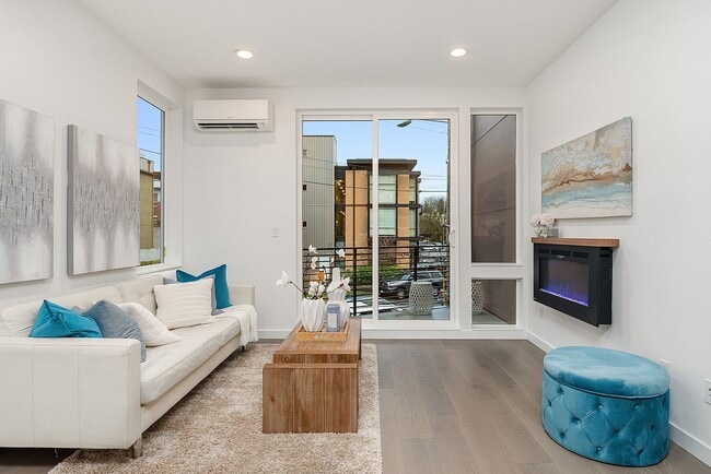 Building Photo - Stylish, Bright and Efficient 2 bed 1.75 B...
