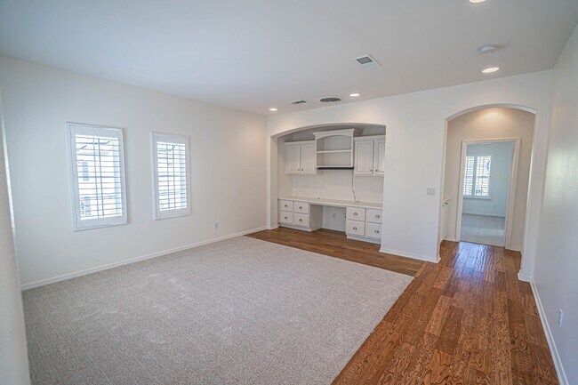 Building Photo - 23932 Windward Ln