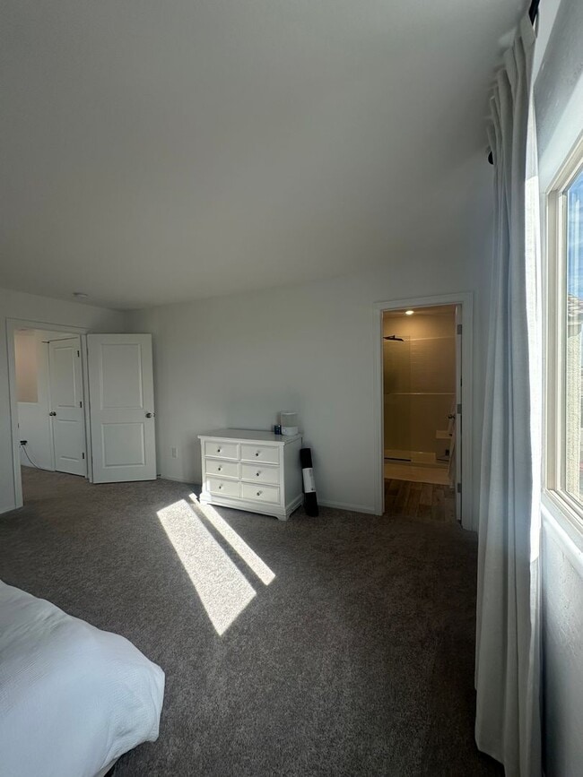 Building Photo - Beautiful Las Vegas Home!