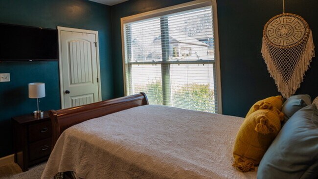 Building Photo - 3707 Sterling Oaks Dr