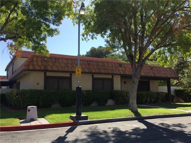 Primary Photo - 241 Misty Isle Ln