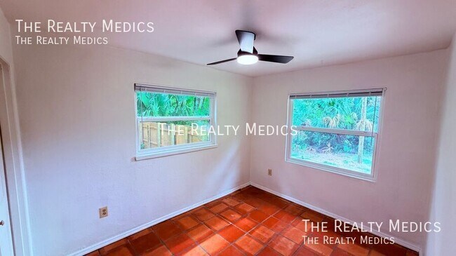 Building Photo - 31061 Lochmore Cir
