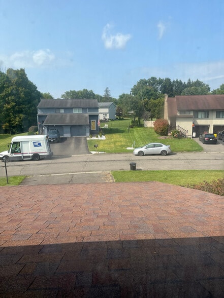 Building Photo - 47 Carol Ct