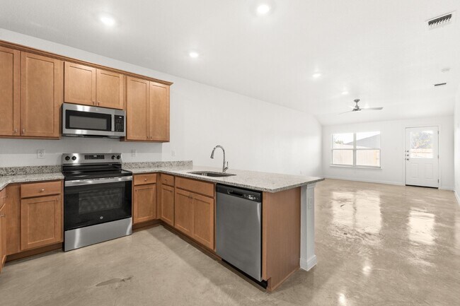 Building Photo - 912 Cherry Laurel Ln