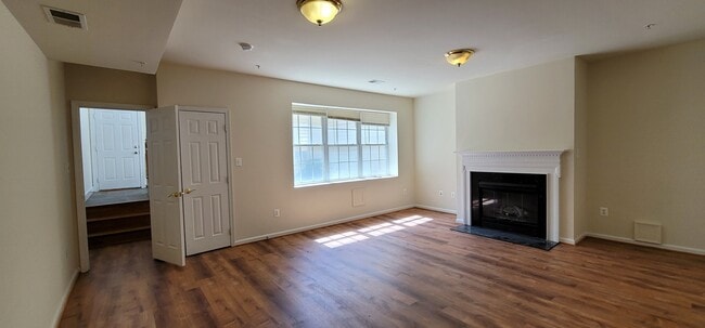 Building Photo - 1641 Piccard Dr
