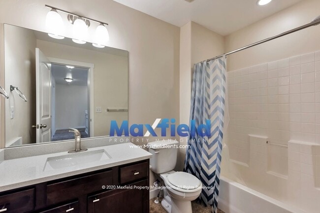 Building Photo - Draper Townhouse - 4 BD 3.5 BA 2 GA