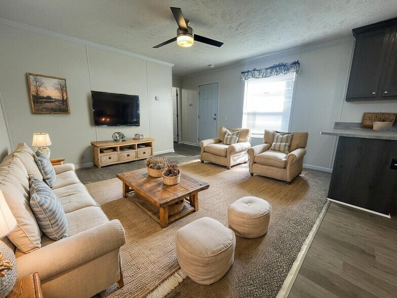 Primary Photo - 15386 Danseur Dr