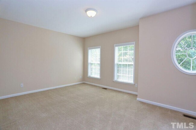 Building Photo - 46 Scottish Ln