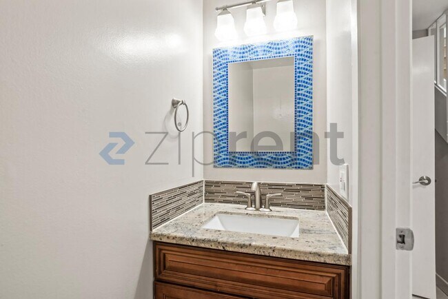 Building Photo - 502 Pine Wood Ln