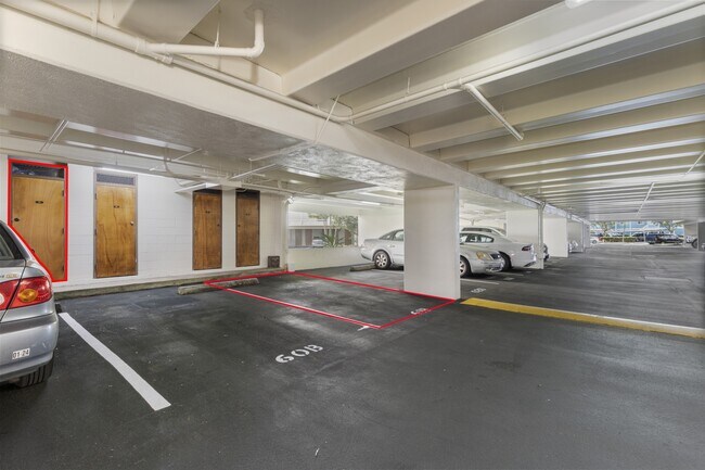 Building Photo - 350 Aoloa St