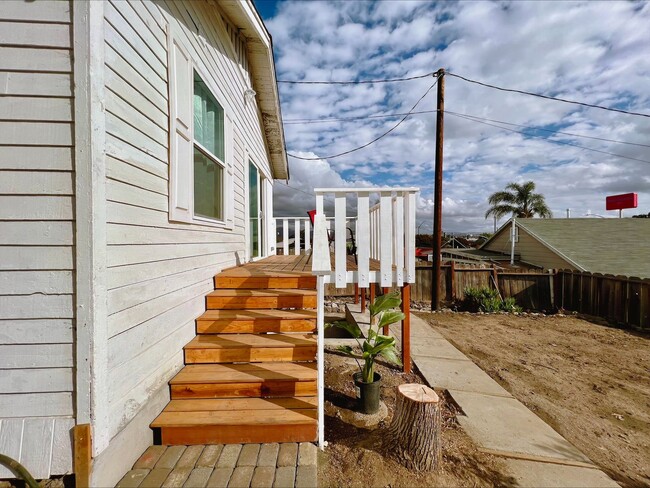 Building Photo - 2 Bedroom Home in Hollister