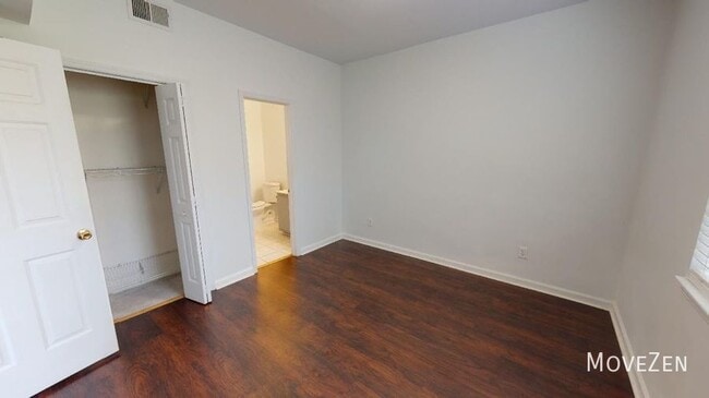 Building Photo - 729 Bragg Dr