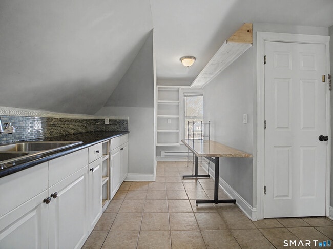 Building Photo - 1440 Wood Ave