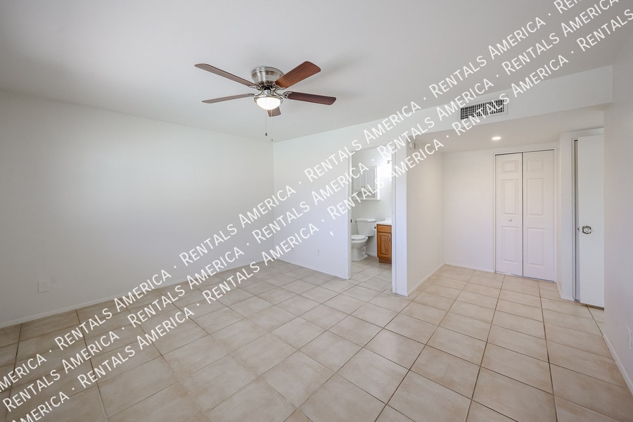 Building Photo - 5214 W Redfield Rd