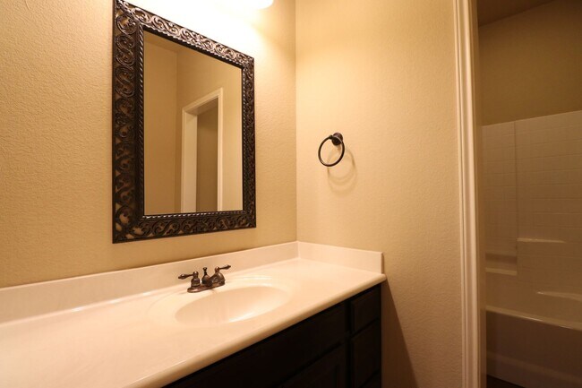 Building Photo - Stallion 3101 - 3105