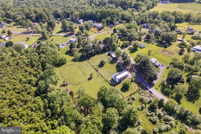 Building Photo - 4301 Mountain View Dr