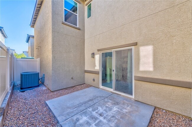 Building Photo - 12146 Scarlet Ember Rd