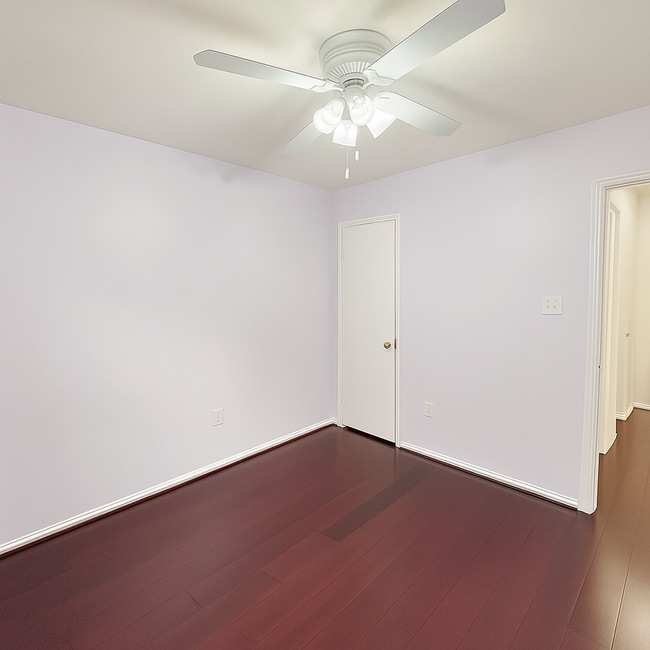 Building Photo - CONVENIENT TO FORT BELVOIR - LORTON TOWNHOUSE
