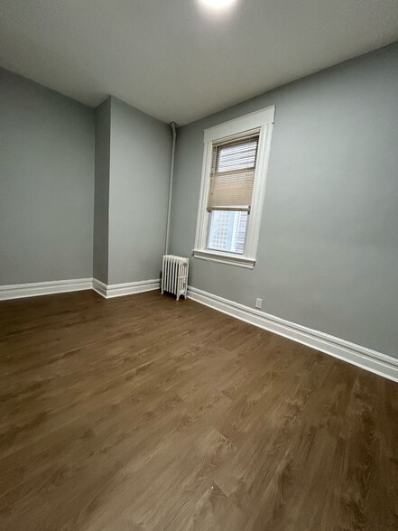 Building Photo - 521 S 16th St