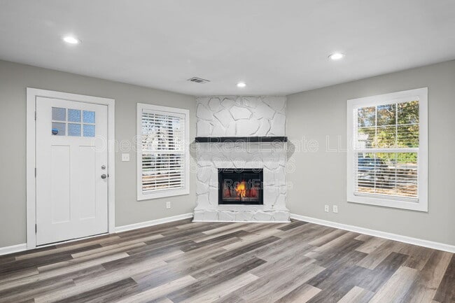 Building Photo - 2020 Whitfield St