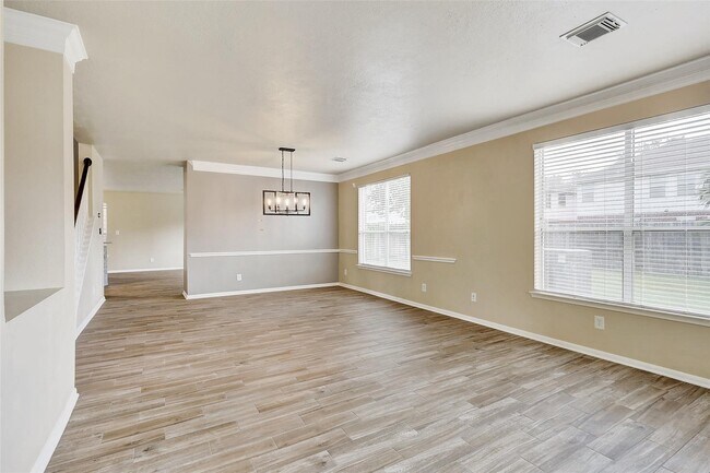 Building Photo - 5410 Linden Grove Ct