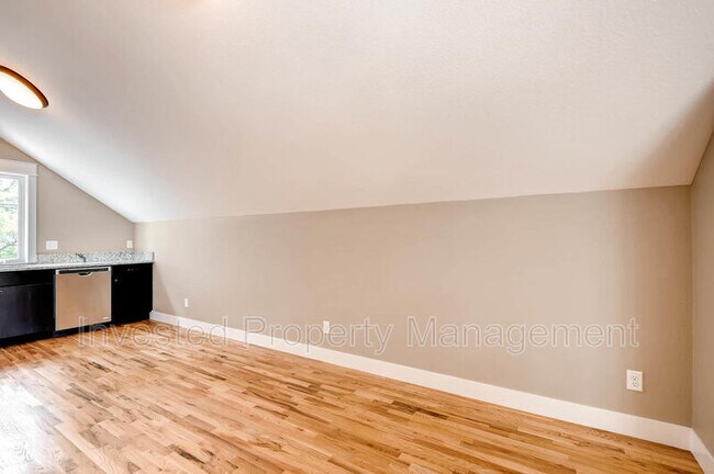 Building Photo - 2822 Josephine St