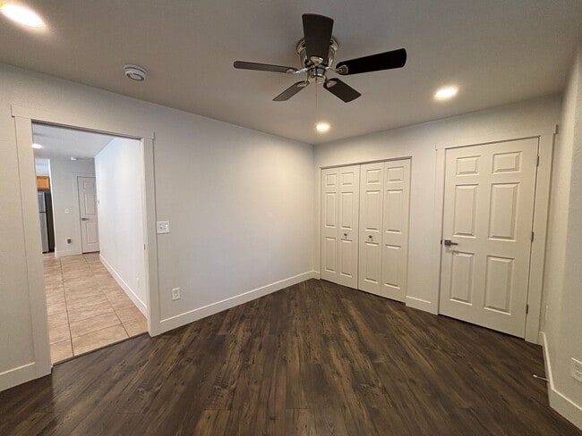 Building Photo - SPACIOUS 2 BEDROOM TOWNHOME FOR RENT!