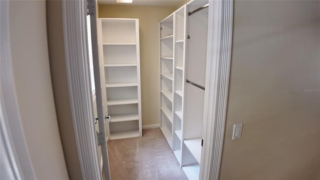 Building Photo - 8561 Insular Ln