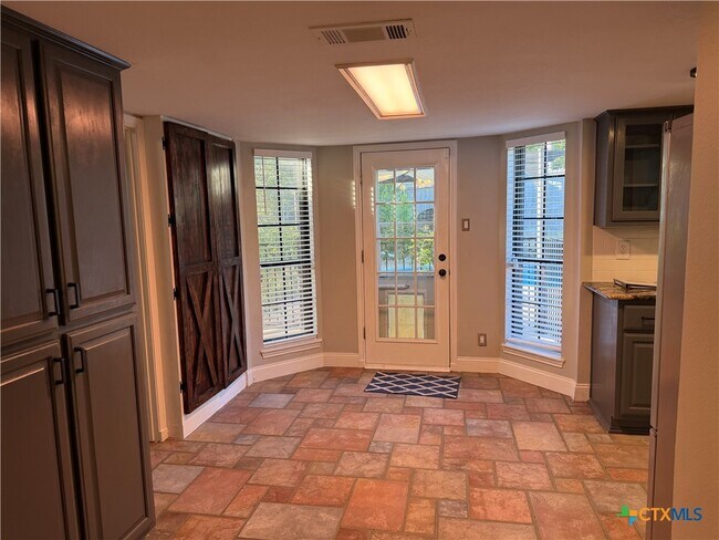 Building Photo - 506 Pecos Trail