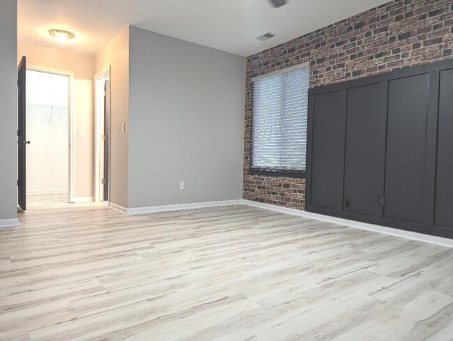 Building Photo - 21719 W Knollwood Dr