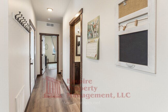 Building Photo - 41 Potlatch Lp
