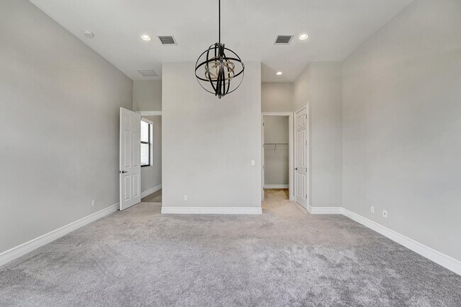 Building Photo - 16317 Cabernet Dr